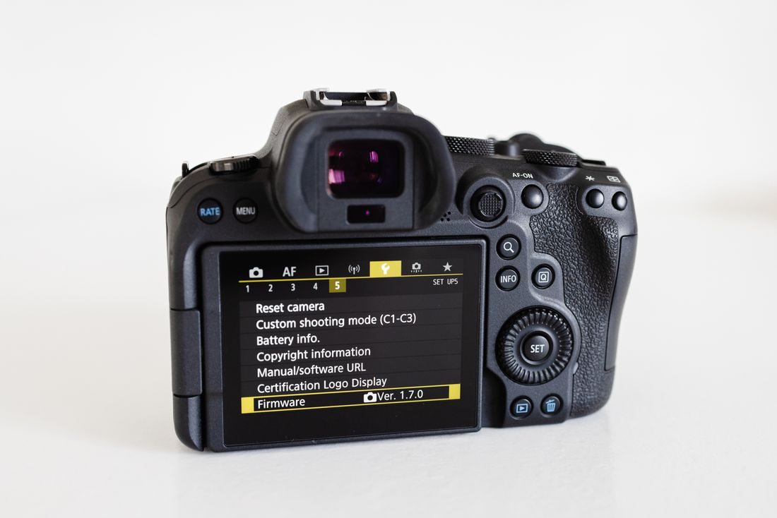The settings menu on the rear screen of a digital camera.